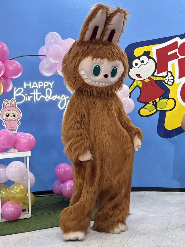 Mascota peluche en Fiesta City